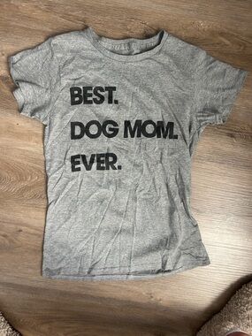 Best Dog Mom Ever Gray Graphic Tee